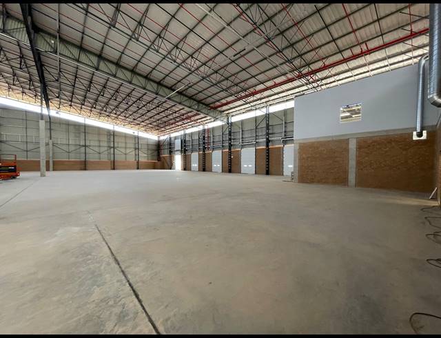 5,473M² WAREHOUSE TO LET IN RANDJESPARK